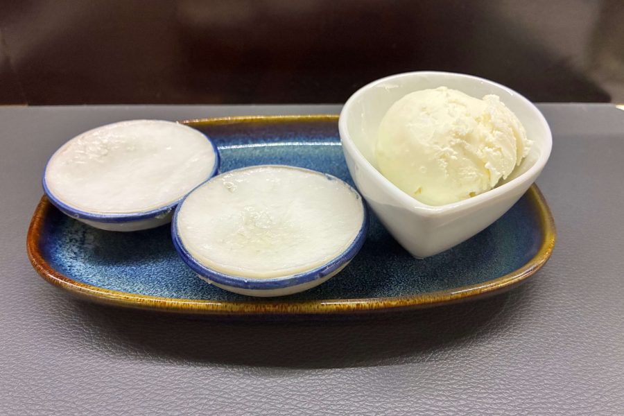 Khanom Toei